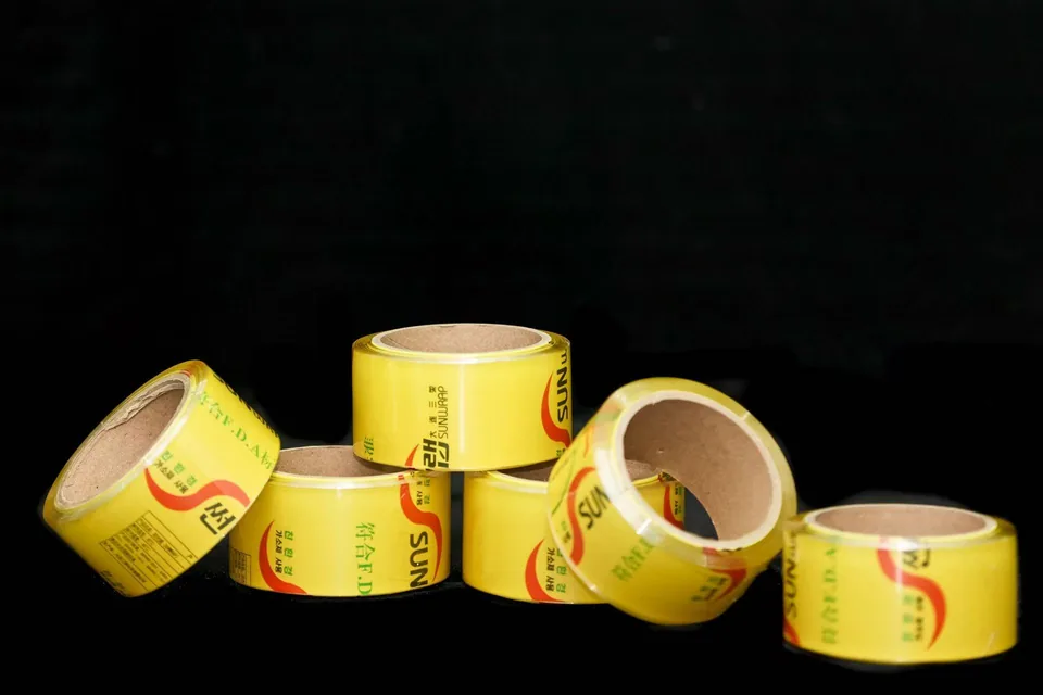 Food wrap cling film rolls for commercial kitchen and supermarket use